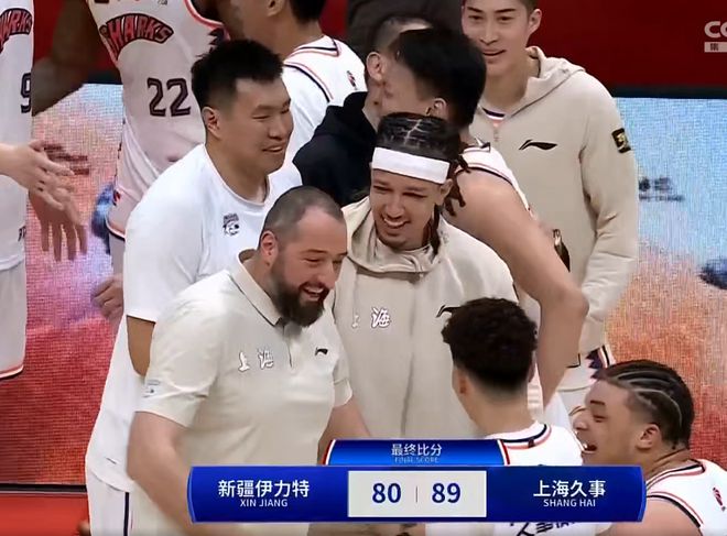 更折射出对
