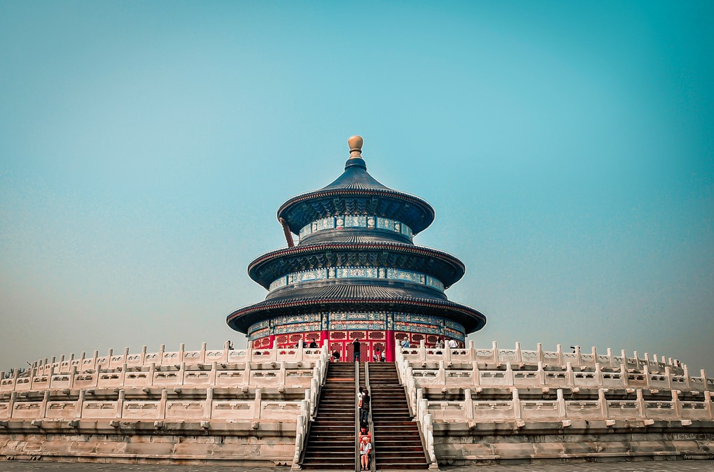 上展现出的